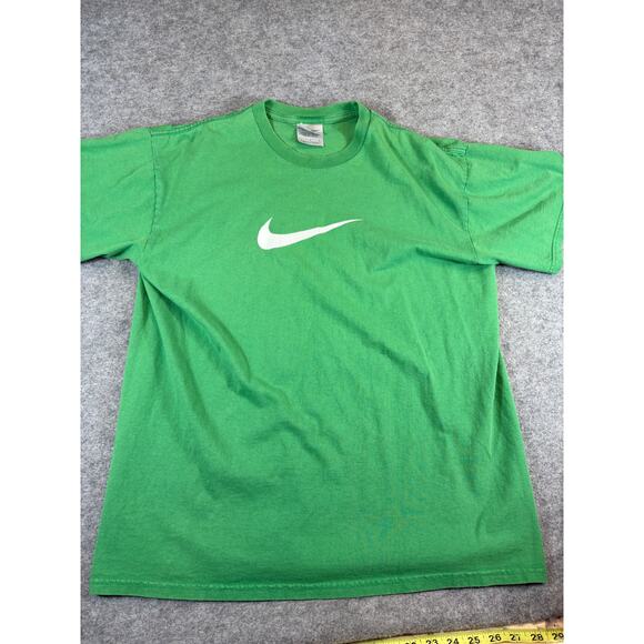 Nike Center Swoosh Logo T Shirt Mens Large Green Streetwear Casual Athletic - Picture 1 of 4
